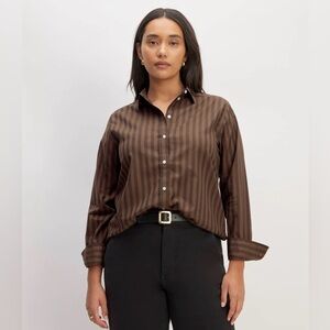 Everlane The Must Have Shirt in Silky Cotton